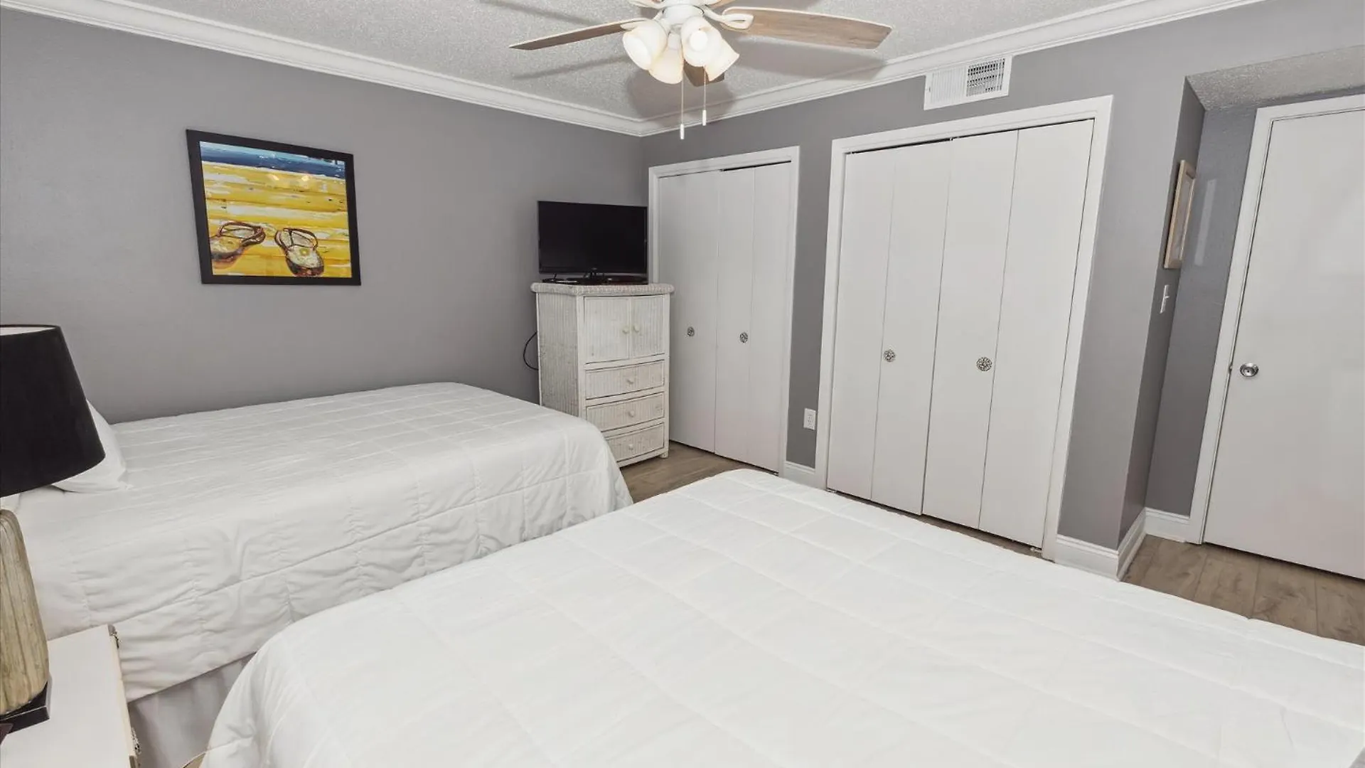 Apartment Shoreline Towers 1084- By Holiday Isle Properties Destin