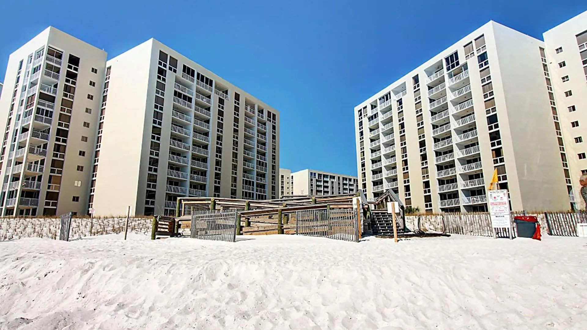 Apartment Shoreline Towers 1084- By Holiday Isle Properties Destin