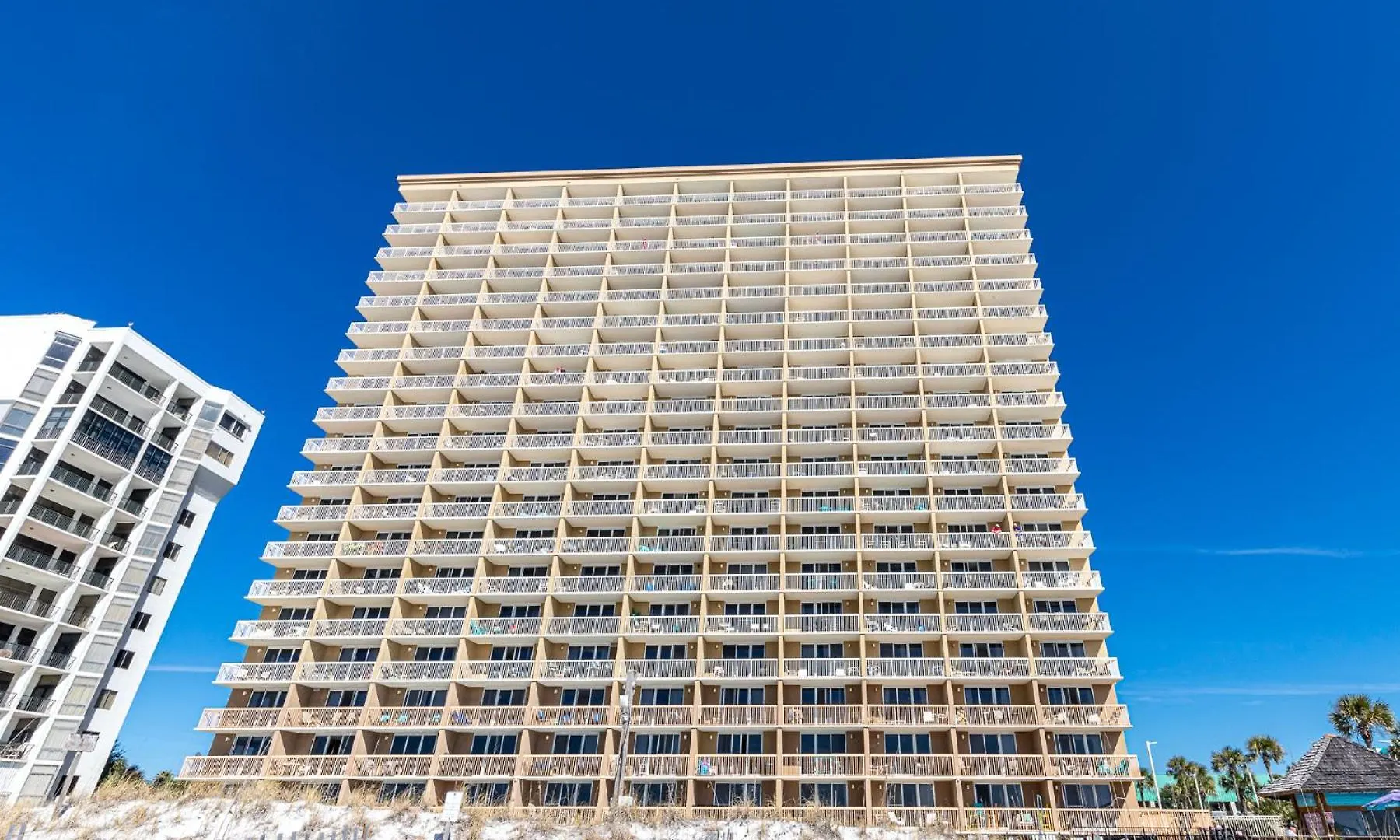 Shoreline Towers 1084- By Holiday Isle Properties Destin Apartment