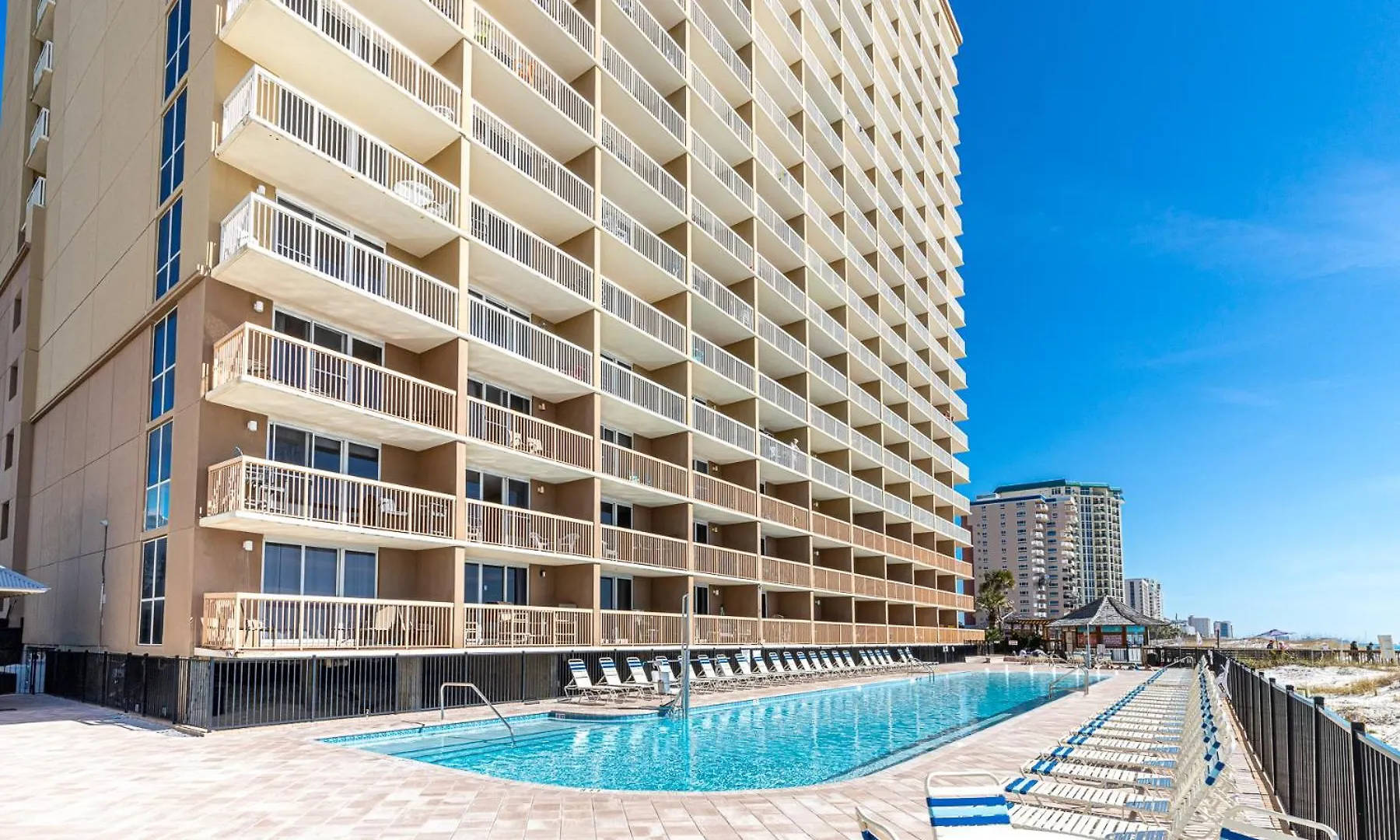 Shoreline Towers 1084- By Holiday Isle Properties Destin Apartment