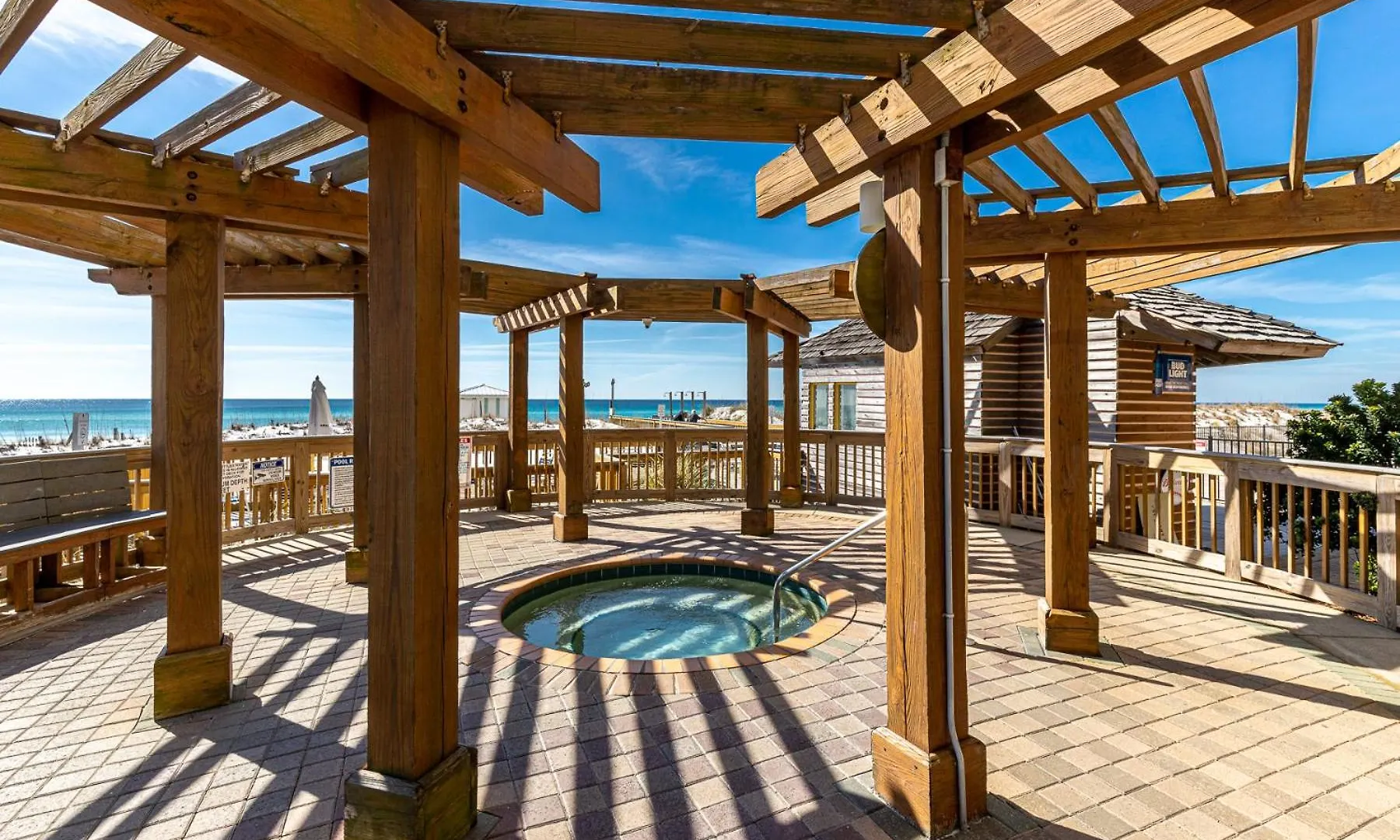 Apartment Shoreline Towers 1084- By Holiday Isle Properties Destin