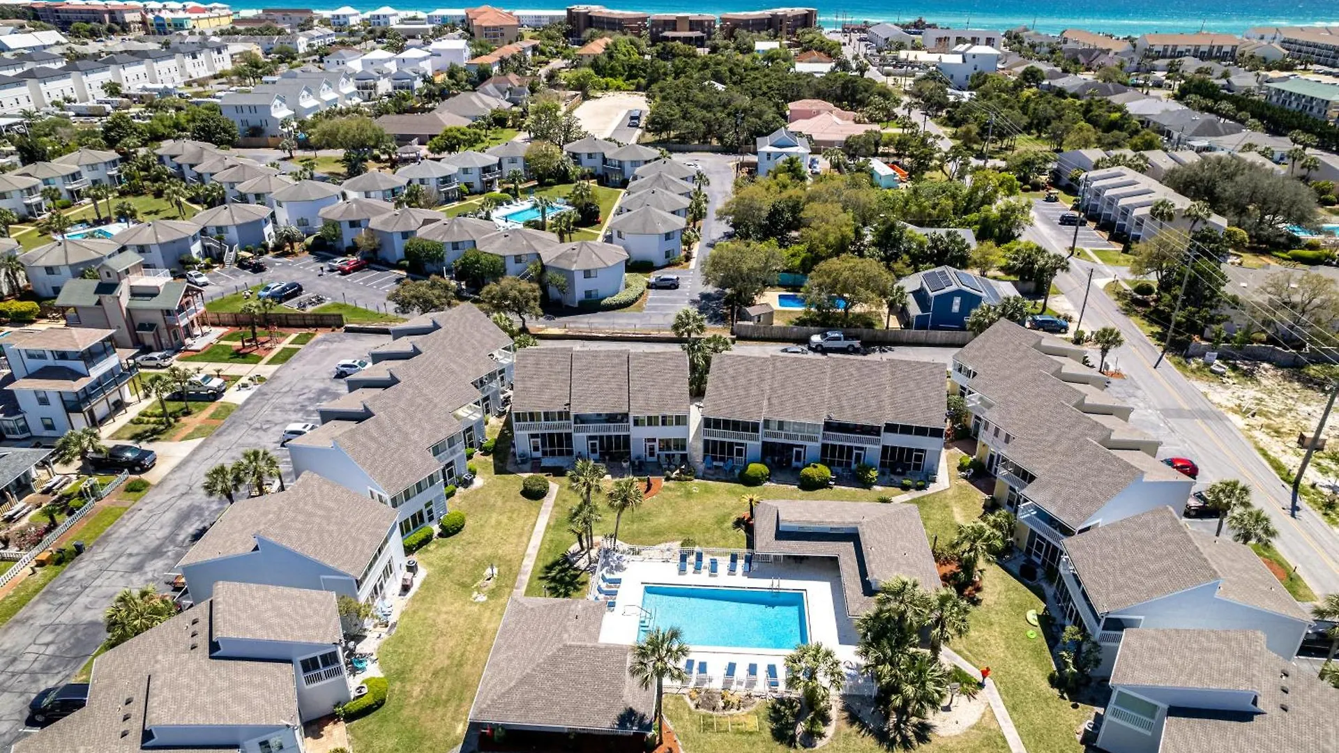 Shoreline Towers 1084- By Holiday Isle Properties Destin