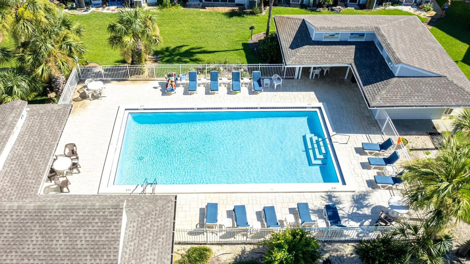 Shoreline Towers 1084- By Holiday Isle Properties Destin 0*,  United States